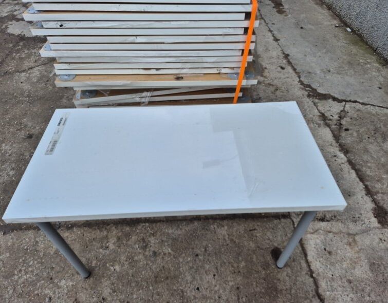 IKEA MESAS OFICINA LINNMON